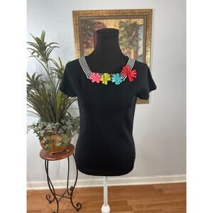Knit Chic Tee Shirt Women's Small Black Floral Applique Short Sleeve Whimsical‎